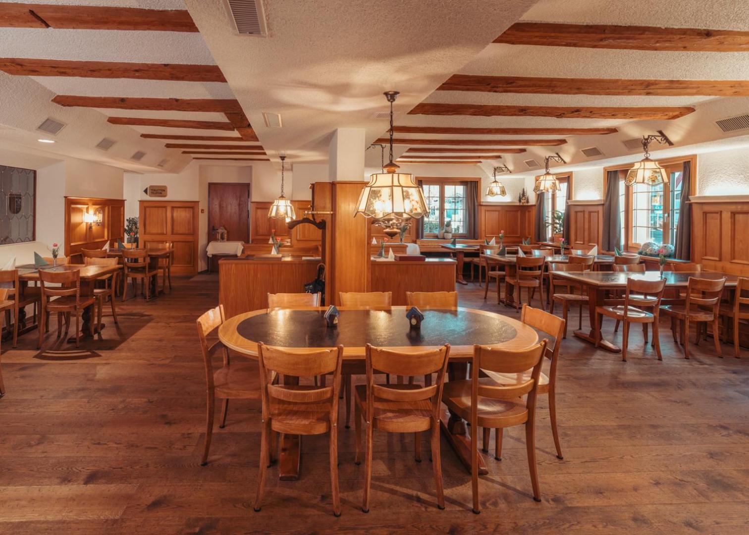 Hotel Restaurant Kreuz Kaiserstuhl Esterno foto