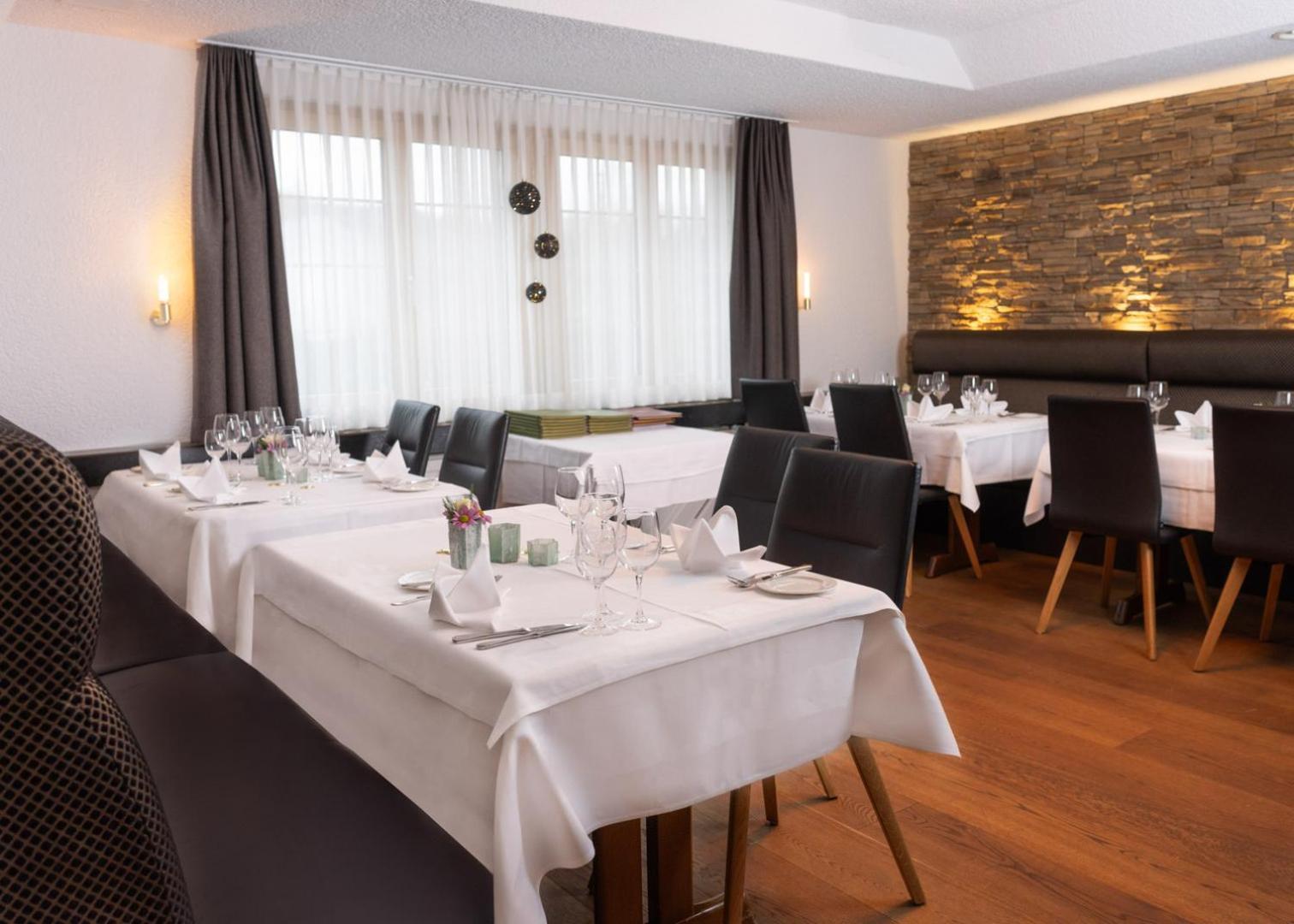 Hotel Restaurant Kreuz Kaiserstuhl Esterno foto