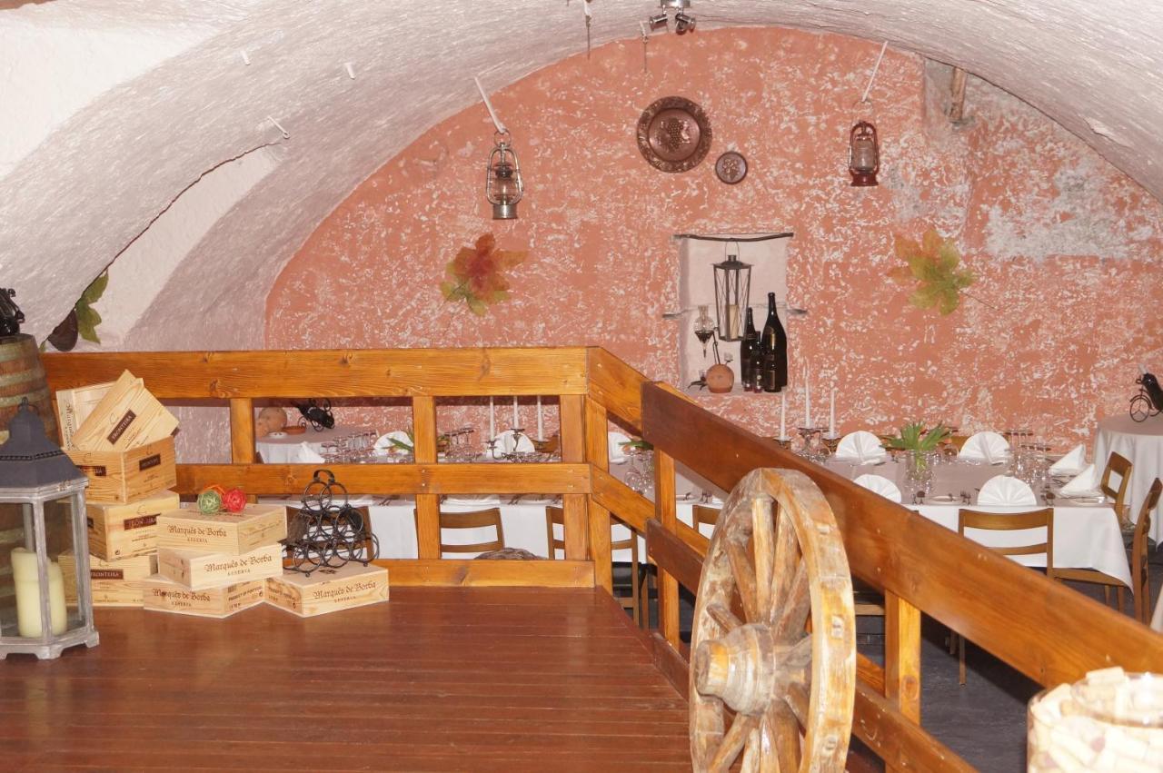 Hotel Restaurant Kreuz Kaiserstuhl Esterno foto