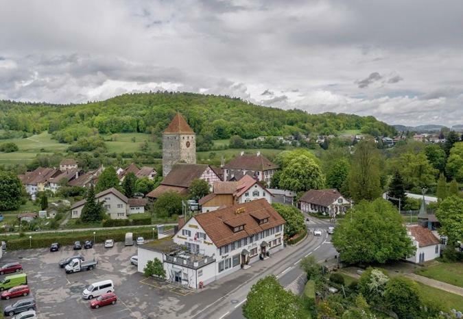 Hotel Restaurant Kreuz Kaiserstuhl Esterno foto